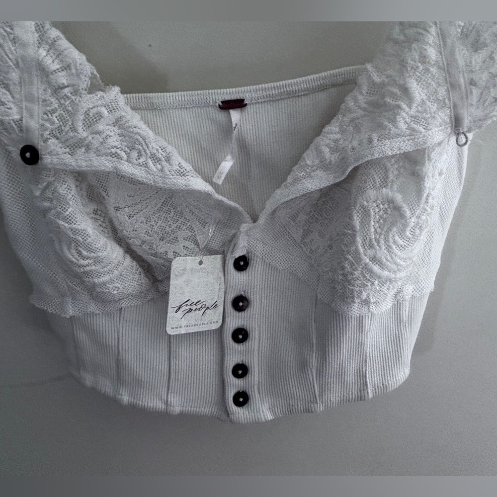 NWT Free people White button down cropped tank top Size: Medium - Picture 3 of 8